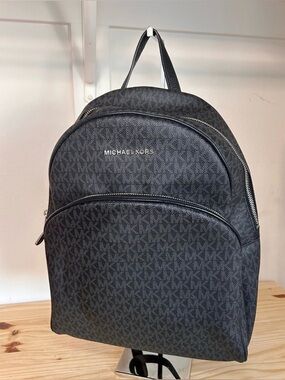 Michael Kors Jaycee Large Zip Pocket Backpack - Black Signature Logo